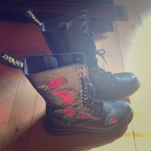 Dr Martens 1914 Vonda Leather Mid Calf Boots